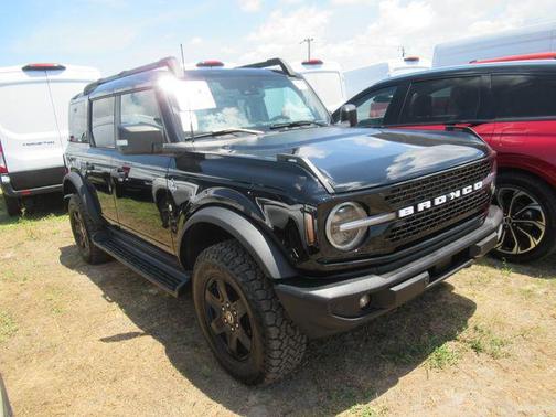 SHADOW BLACK 2025 Ford Bronco Outer Banks