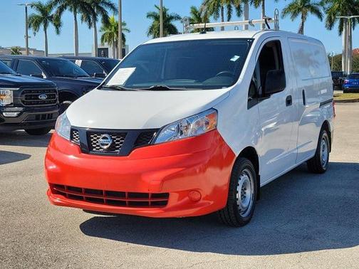 2021 Nissan NV200 S