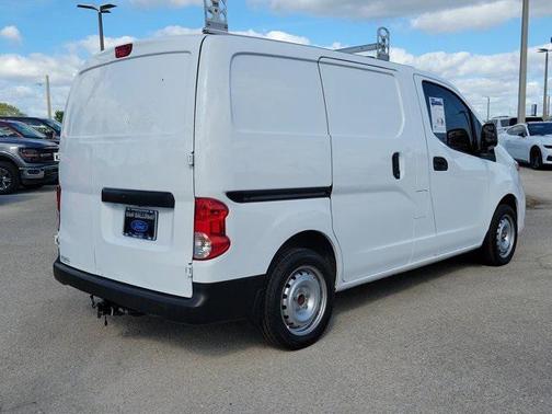 2021 Nissan NV200 S