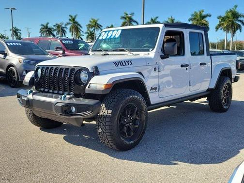 2022 Jeep Gladiator Sport