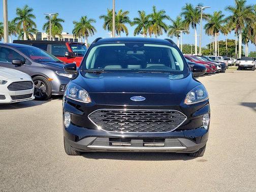 Black Metallic 2022 Ford Escape SEL