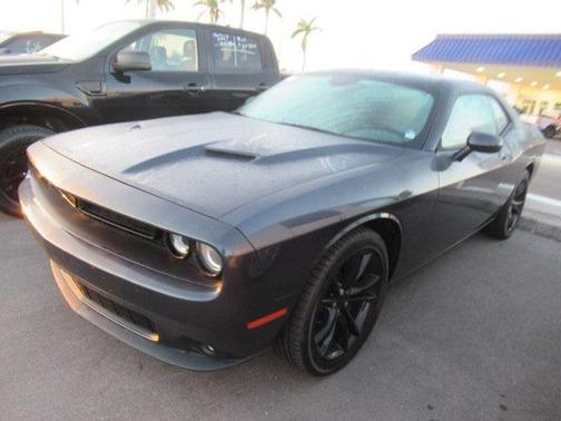 2016 Dodge Challenger SXT