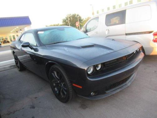 2016 Dodge Challenger SXT