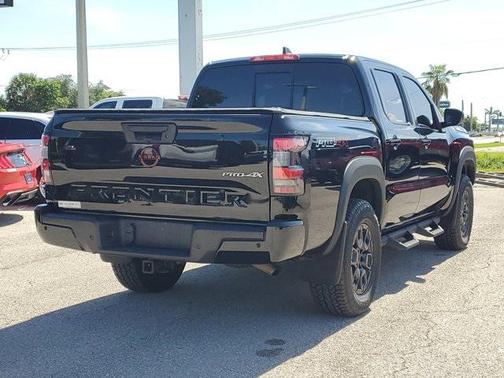 2022 Nissan Frontier PRO-4X