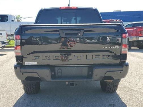 2022 Nissan Frontier PRO-4X