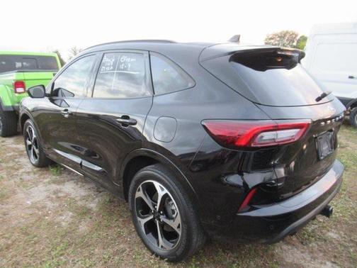 2023 Ford Escape ST-Line Elite