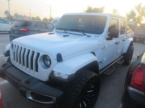 Bright White Clearcoat 2022 Jeep Gladiator Overland