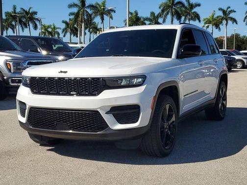 2023 Jeep Grand Cherokee Altitude