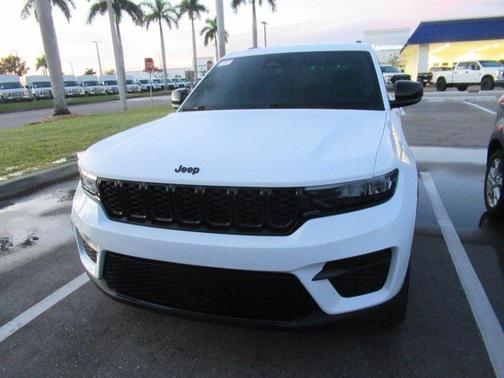 2023 Jeep Grand Cherokee Altitude
