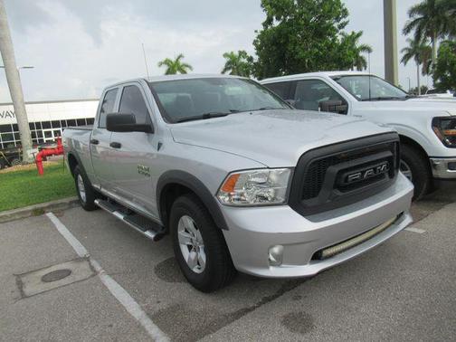 Bright Silver Clearcoat Metallic 2018 RAM 1500 Express