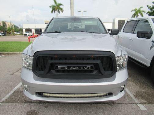 Bright Silver Clearcoat Metallic 2018 RAM 1500 Express