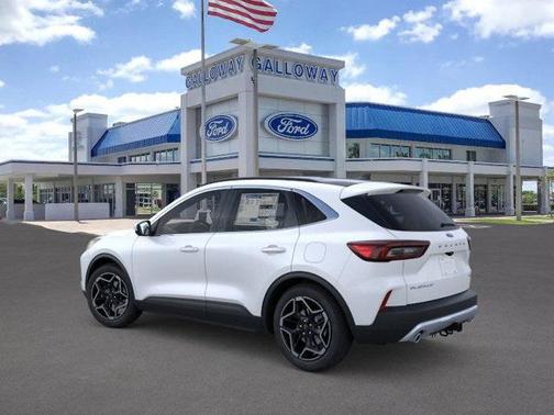 2026 Ford Escape Platinum