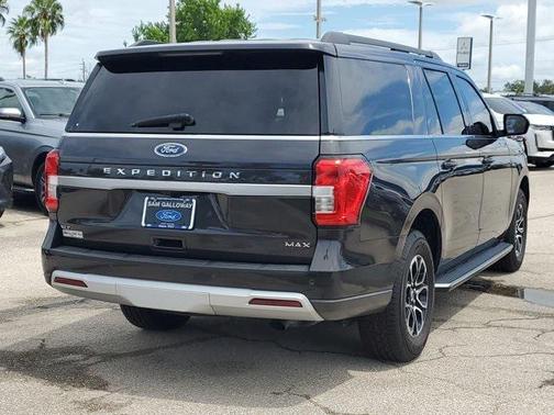 2022 Ford Expedition XLT