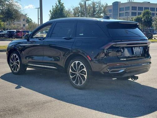 2024 Lincoln Nautilus Reserve