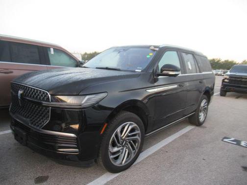 Black Metallic 2025 Lincoln Navigator Reserve