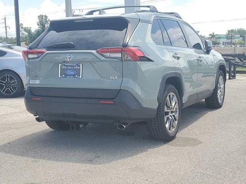 2019 Toyota RAV4 XLE Premium