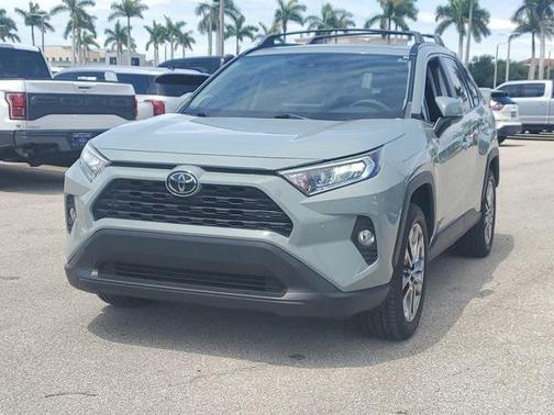 2019 Toyota RAV4 XLE Premium
