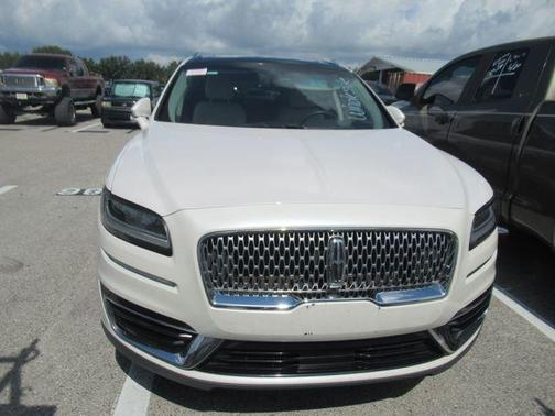White Platinum Clearcoat Metallic 2019 Lincoln Nautilus Reserve