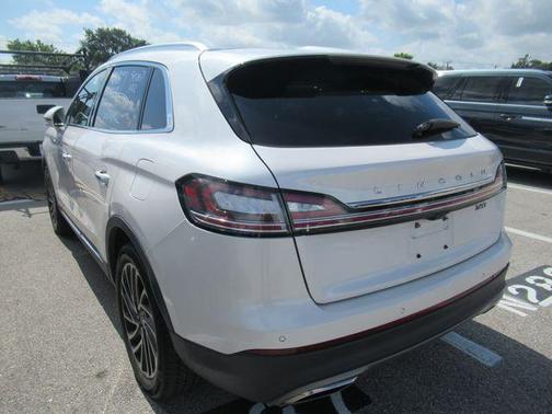 White Platinum Clearcoat Metallic 2019 Lincoln Nautilus Reserve