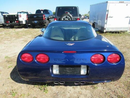 2004 Chevrolet Corvette Base