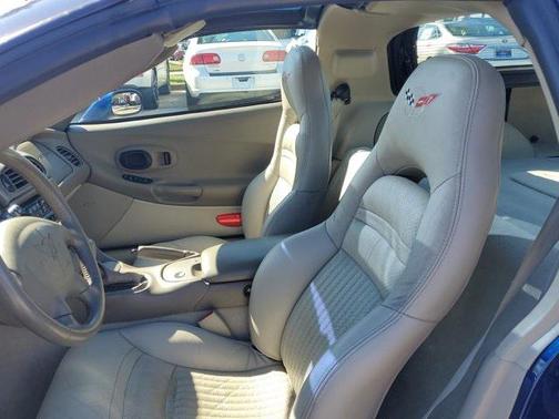 2004 Chevrolet Corvette Base