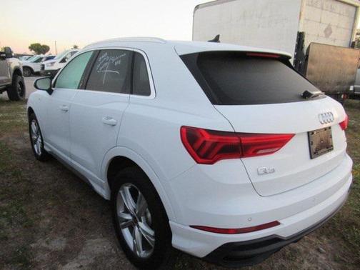 2023 Audi Q3 Premium