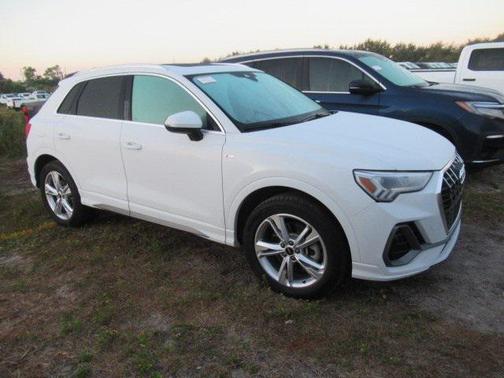 2023 Audi Q3 Premium