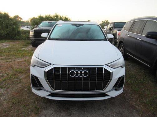 2023 Audi Q3 Premium