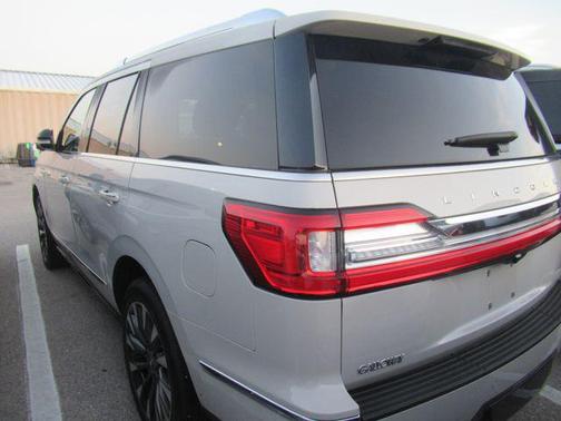 Ceramic White 2021 Lincoln Navigator Reserve