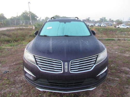 Pearl Metallic 2015 Lincoln MKC Base