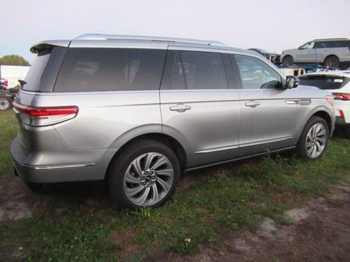 2022 Lincoln Navigator Reserve