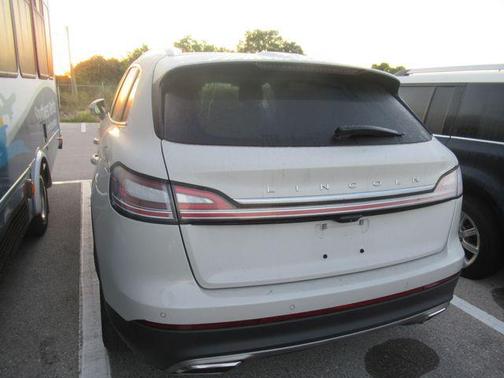 Ceramic Pearl Metallic Tinted Clearcoat 2022 Lincoln Nautilus Standard