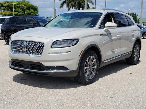 2022 Lincoln Nautilus Standard