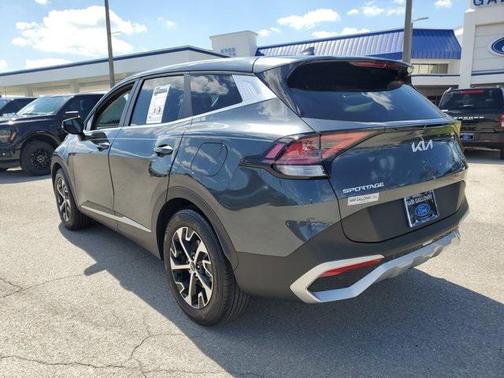2024 Kia Sportage EX