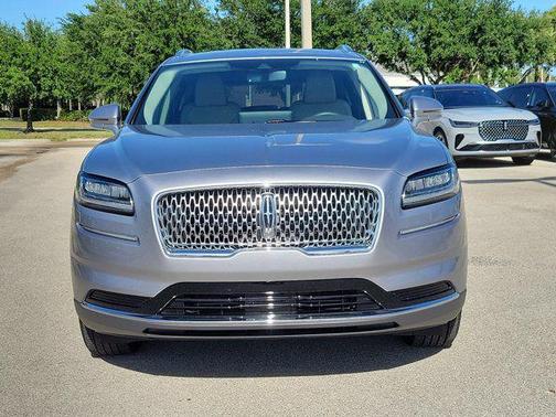 Radiance Metallic 2023 Lincoln Nautilus Standard