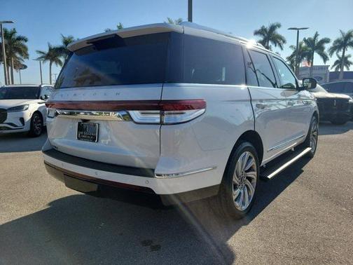 2023 Lincoln Navigator Reserve