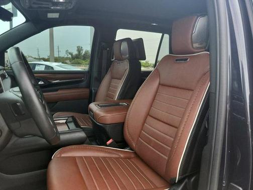 2024 GMC Yukon Denali Ultimate