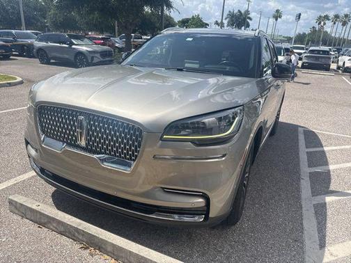 Sandstone Metallic 2023 Lincoln Aviator Reserve RWD
