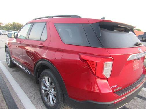 Red Metallic 2022 Ford Explorer XLT