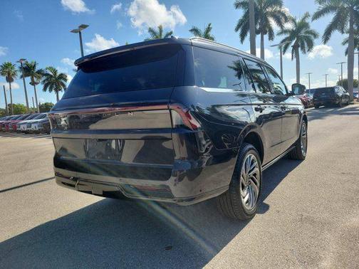 Starlight 2025 Lincoln Navigator Reserve