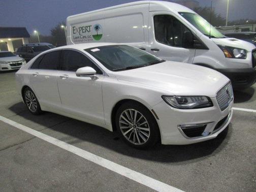 2020 Lincoln MKZ Standard