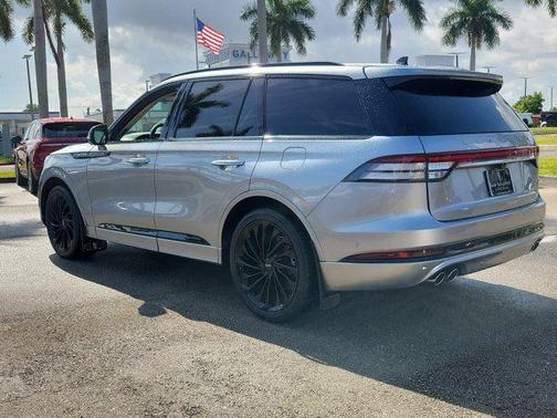 Radiance Metallic 2024 Lincoln Aviator Reserve AWD