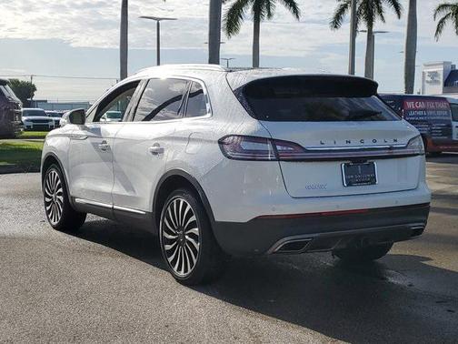 2022 Lincoln Nautilus Black Label