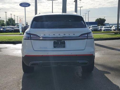 2022 Lincoln Nautilus Black Label