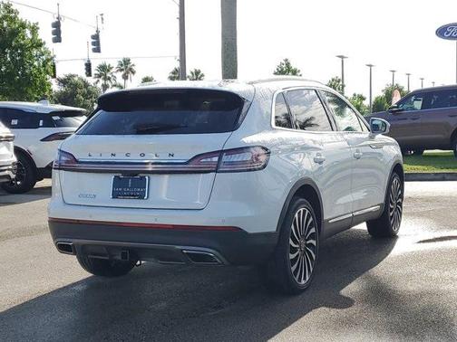 2022 Lincoln Nautilus Black Label