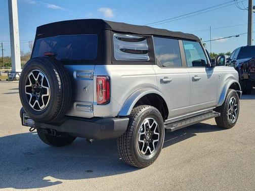 2021 Ford Bronco Outer Banks