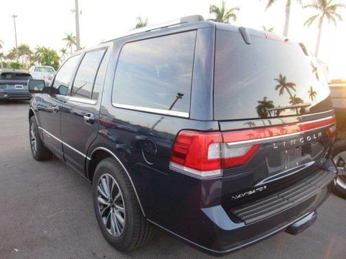 2015 Lincoln Navigator Base