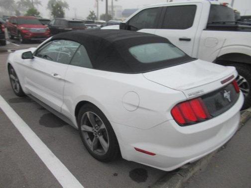 2015 Ford Mustang V6