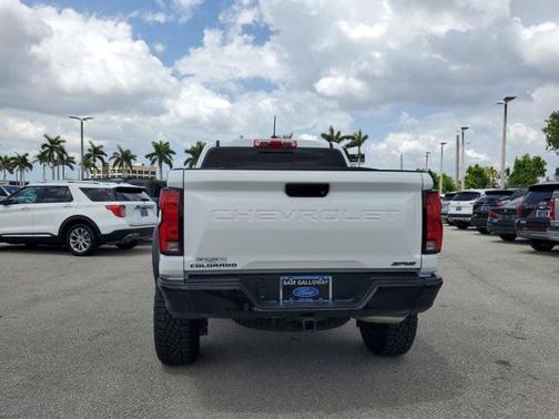 2024 Chevrolet Colorado ZR2