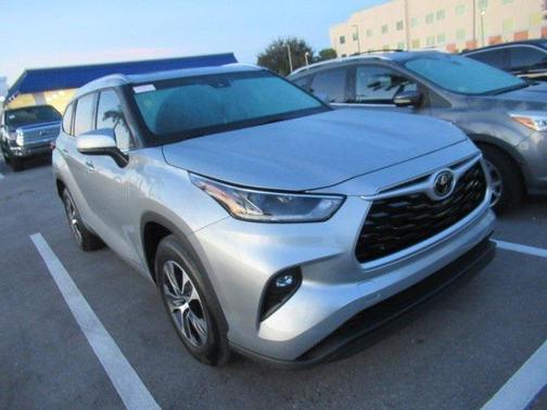 2021 Toyota Highlander XLE